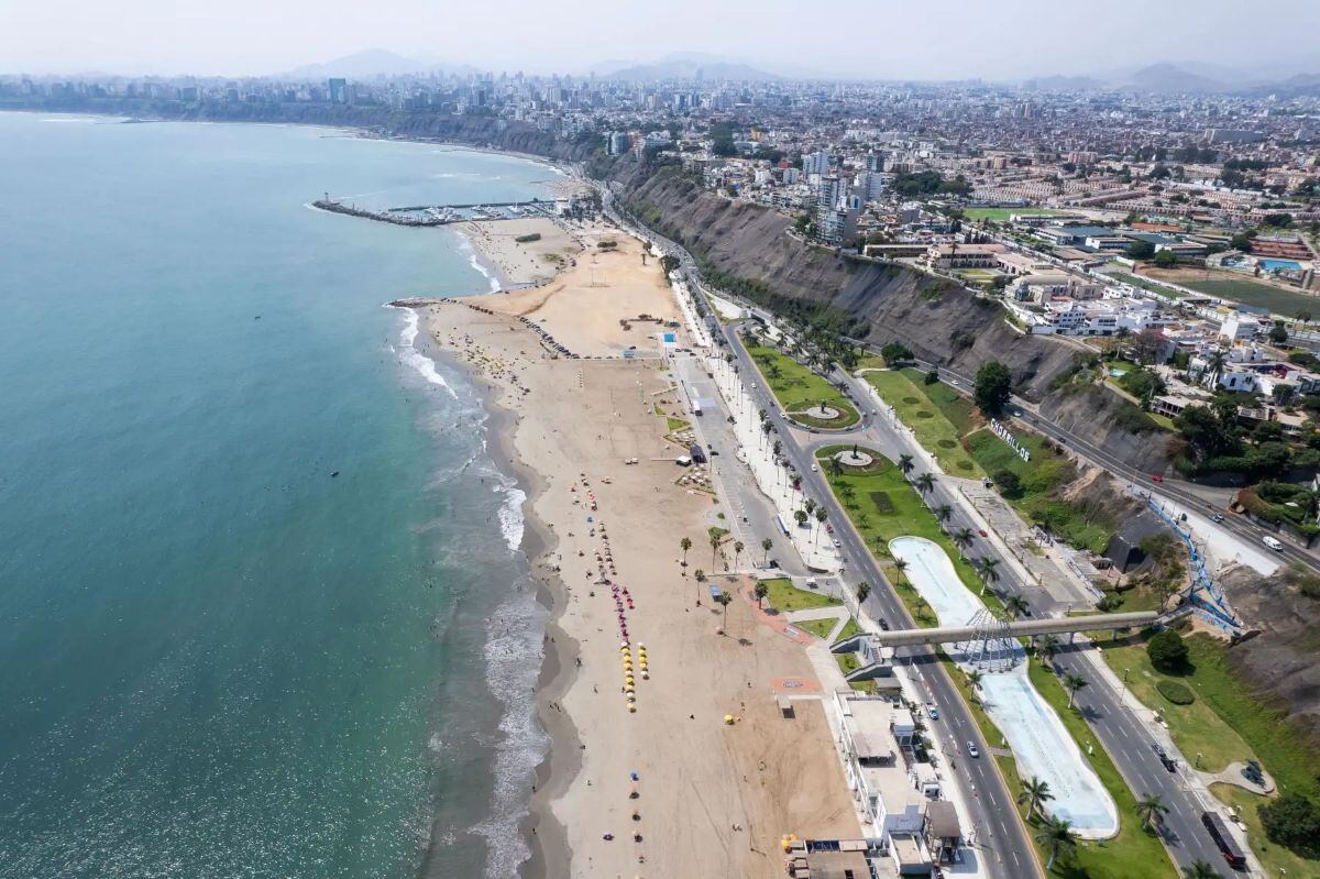 BBVA percibe mayor dinamismo económico en Perú, pero El Niño Costero demuestra ser una amenaza: ¿Qué sectores están en riesgo?