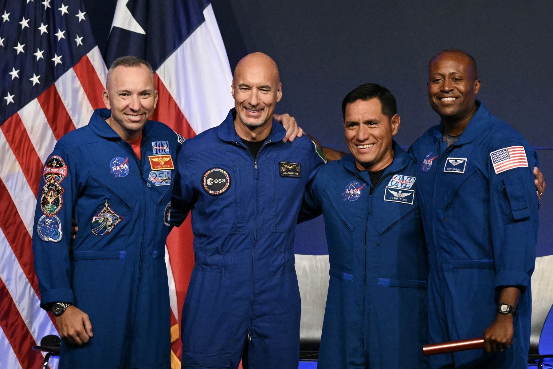 La NASA presenta a la tripulación de Artemis III: estos son los cuatro astronautas que viajarán a la Luna
