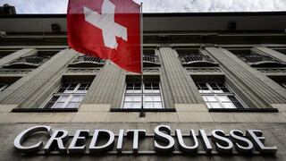 Cómo la estrepitosa caída de Credit Suisse ha dañado la reputación de Suiza