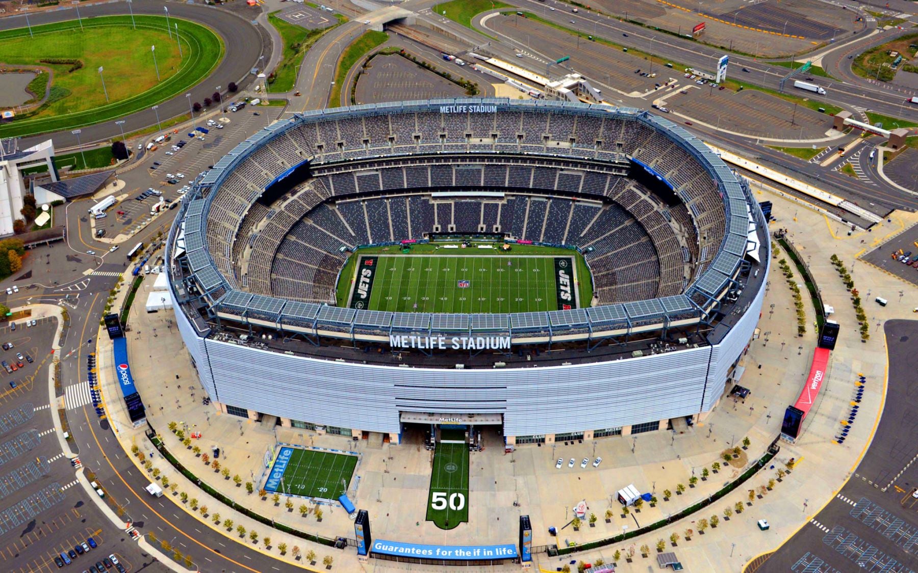 De igual manera, el MetLife Stadium fue el elegido para albergar la final del Mundial 2026. Este escenario, con capacidad para recibir a más de 82 mil espectadores, coronará al nuevo campeón del mundo.