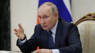 Putin dice que el riesgo de guerra nuclear está creciendo, aunque aclara que no se han vuelto “locos”