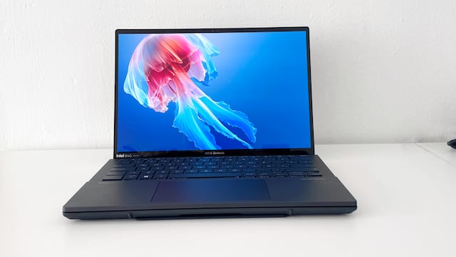 Zenbook Duo Oled es la nueva laptop de dos pantallas de ASUS, ¿cómo es su rendimiento?