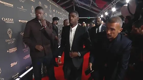 Ousmane Dembélé también llegó a la gala del Balón de Oro 2025. El francés es uno de los favoritos junto a Lamine Yamal y Raphinha.