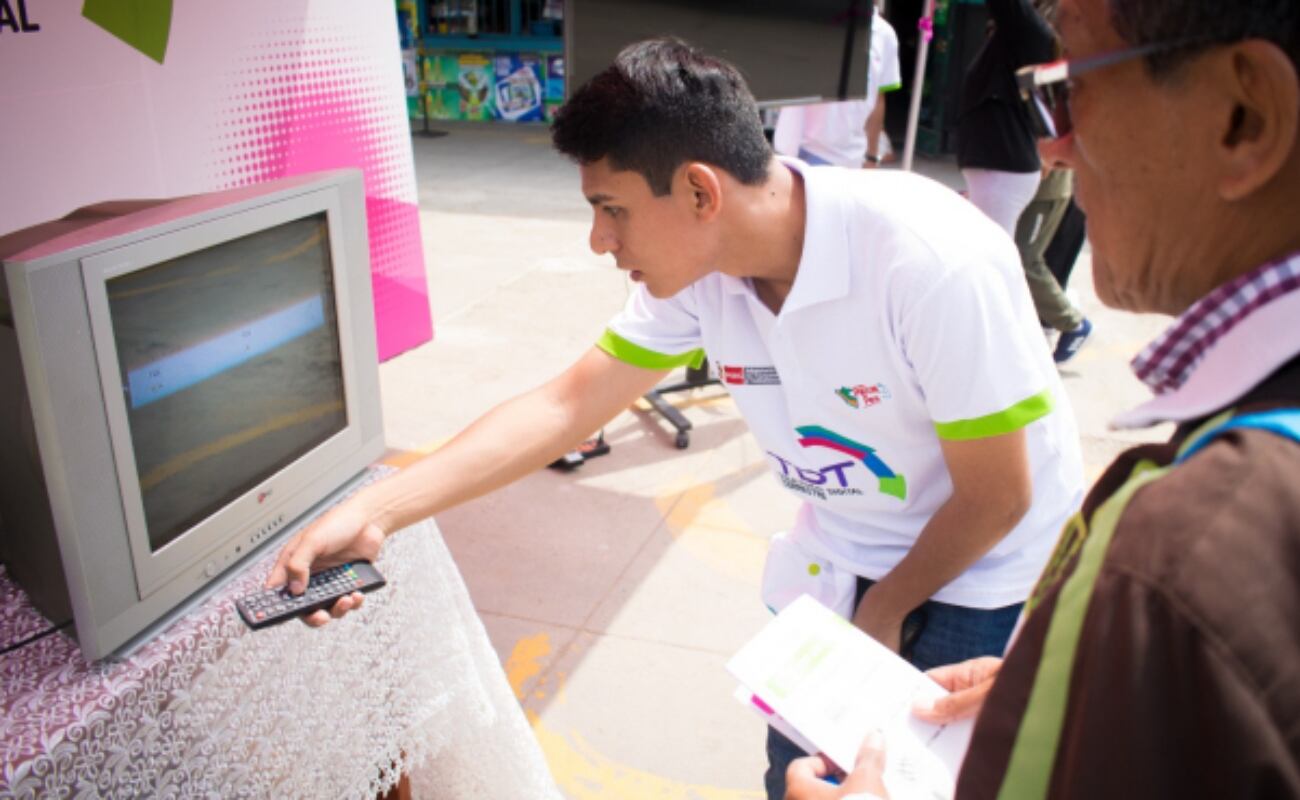 Asimismo, el funcionario del MTC indicó que se descarta la emisión de la señal analógica y dejarán de funcionar en televisores que no tengan las características técnicas con soporte TDT