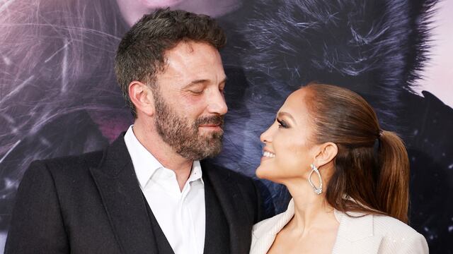 Jennifer Lopez y Ben Affleck renuevan sus votos a un año de su boda