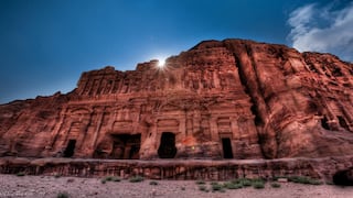Explora la ciudad de Petra con la reina Rania de Jordania