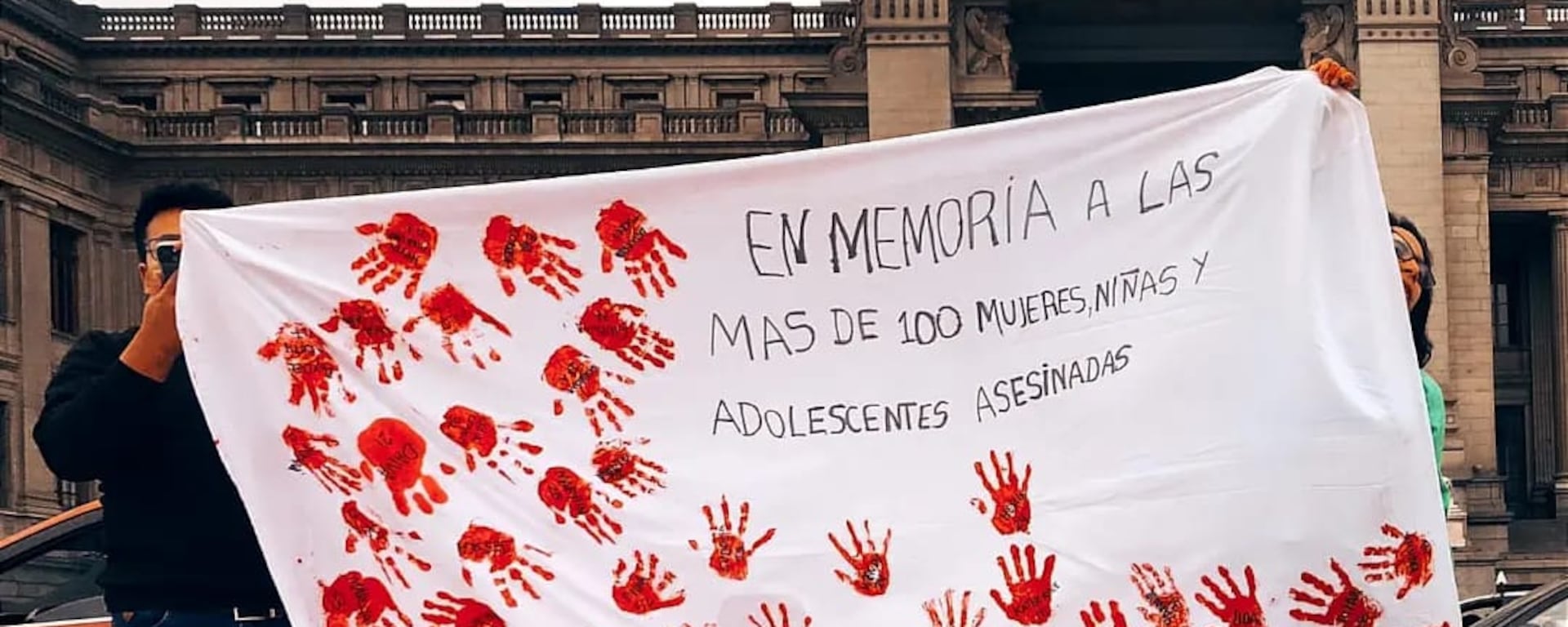 ¿Por qué llega tarde la justicia para las familias o víctimas de violencia de género que usan la defensa pública?: Esta es la situación de los Centros de Emergencia Mujer y los abogados