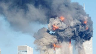 La historia detrás de la icónica imagen del hombre cayendo de una de las Torres Gemelas tras los ataques del 11-S 
