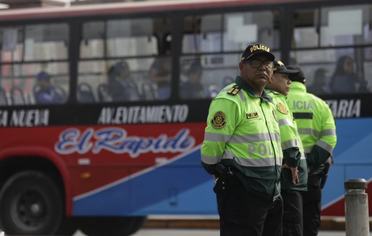 Caravana de la empresa “El Rápido” es intervenida por la Policía en Comas en plena protesta pacífica