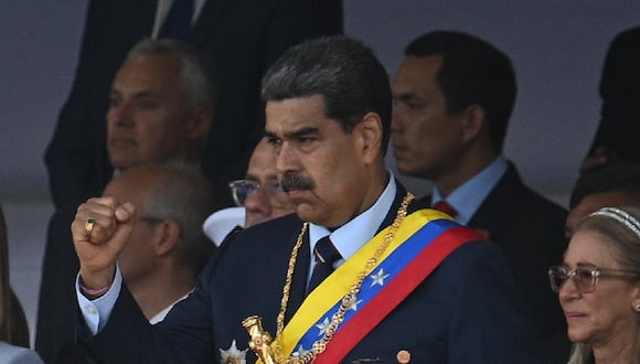 El presidente de Venezuela, Nicolás Maduro, asiste a un desfile militar para celebrar el 213 aniversario de la Independencia de Venezuela en Caracas, el 5 de julio de 2024. (Foto de Federico PARRA / AFP)