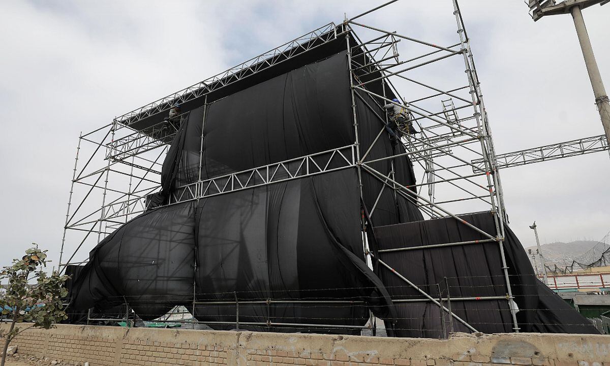 Imagen de la parte trasera del escenario donde fue atacada la agrupación de cumbia Agua Marina | Foto: Joel Alonzo/ @photo.gec