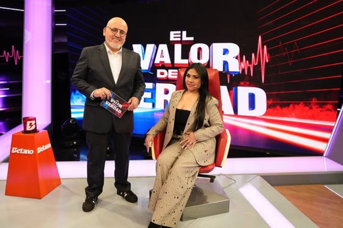 Yolanda Medina posa junto a Beto Ortiz durante su presentación en 'El valor de la verdad' | Captura de video Instagram
