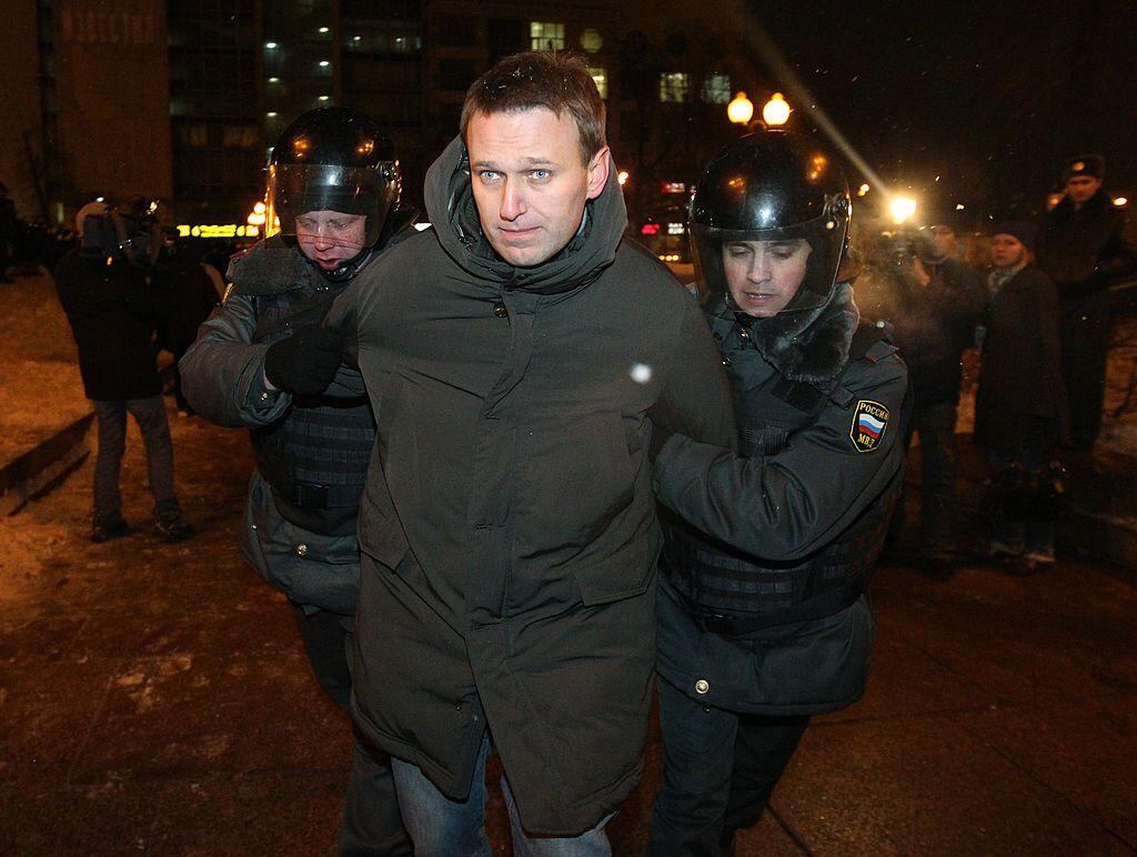 Navalny fue arrestado en enero del 2021 al llegar a Rusia luego de pasar cinco meses recuperándose en una clínica alemana de un intento de envenenamiento.