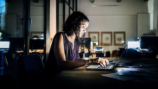 Perú es el segundo país con mayor carga laboral en Sudamérica, con casi 45 horas semanales: ¿Es viable reducir las horas de trabajo?