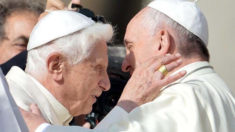 El cardenal argentino era considerado uno de los favoritos para suceder a Juan Pablo II en 2005, pero los cardenales optaron por el conservador Joseph Ratzinger.