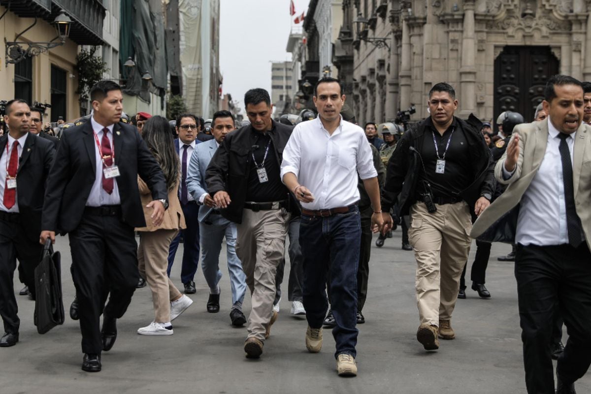 Tras dar declaraciones en el Congreso, el presidente José Jerí retornó a Palacio de Gobierno | Foto: Joel Alonzo / @photo.gec