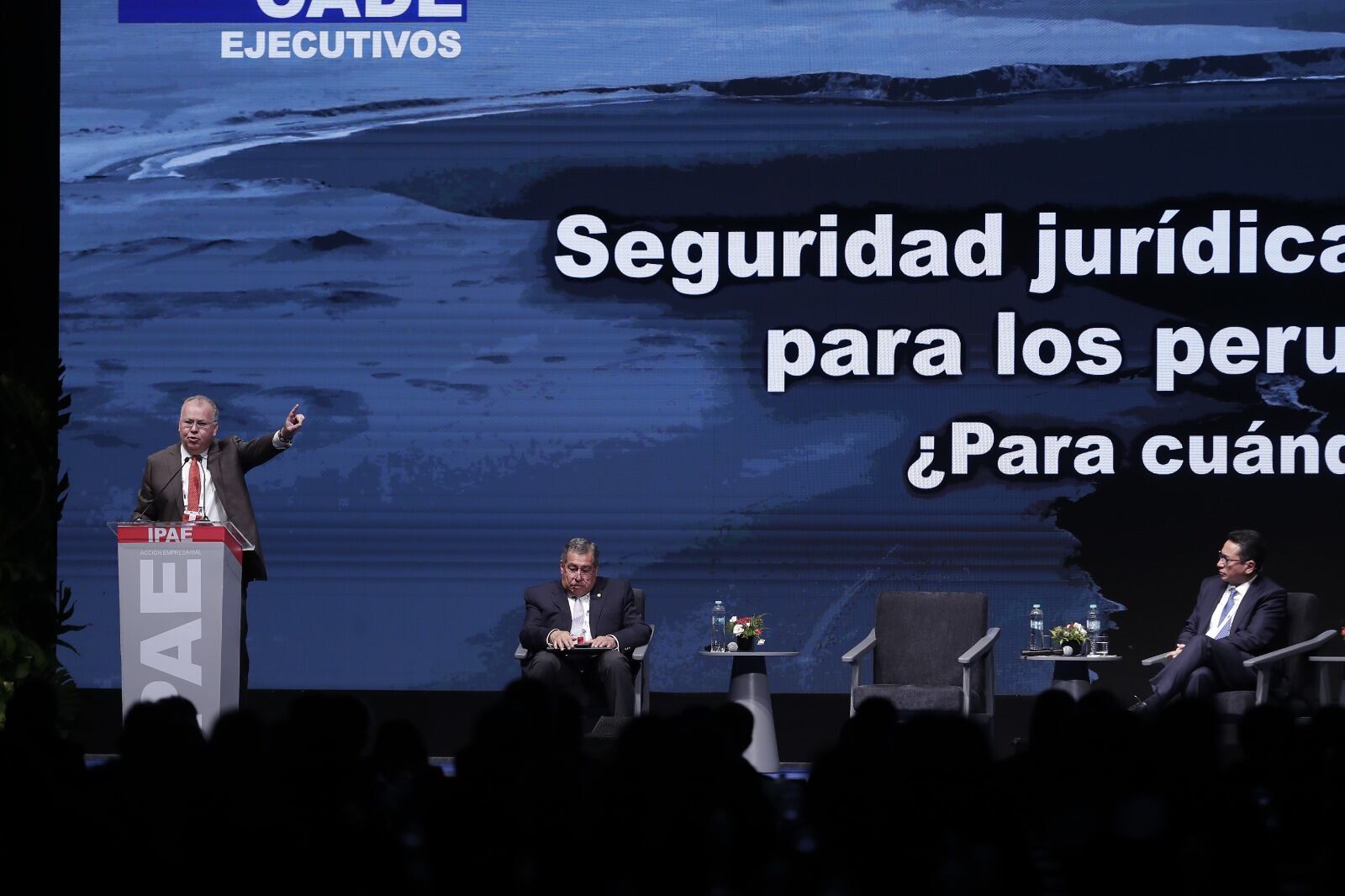 Amprimo señaló que “poco importa” si se realizan nuevos concursos para incorporar fiscales y jueces, porque “los que postulan no son los mejores”. (Foto: Hugo Pérez/ El Comercio)