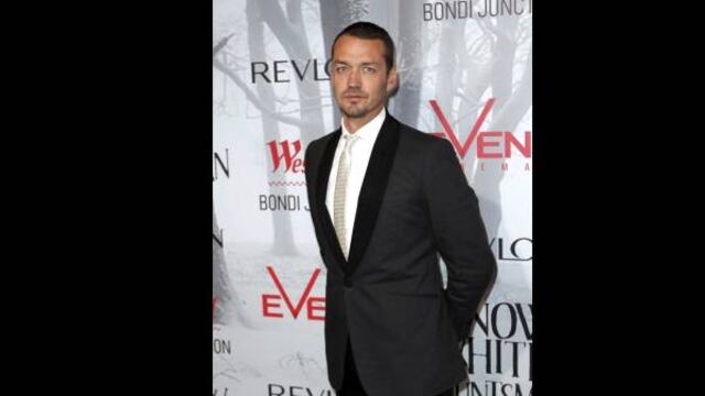 Esposa de Rupert Sanders pidió divorcio por romance con Kristen Stewart