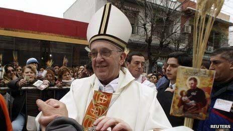 Como arzobispo de Buenos Aires, Bergoglio defendió el reclamo argentino de soberanía sobre la islas Malvinas/Falklands.