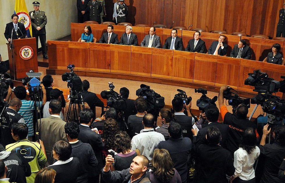 La Corte Constitucional colombiana derogó en 2010 un llamado a referéndum para decidir si el presidente Álvaro Uribe podía buscar un tercer mandato seguido. (Getty Images).