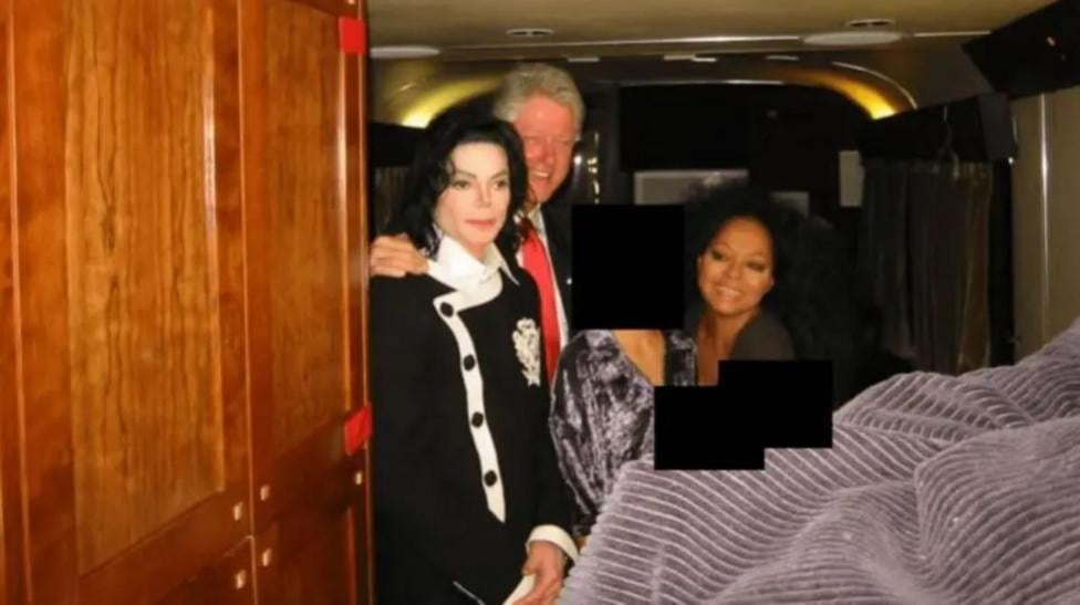 Michael Jackson y Diana Ross son fotografiados con Clinton. (Departamento de Justicia de EE.UU.).