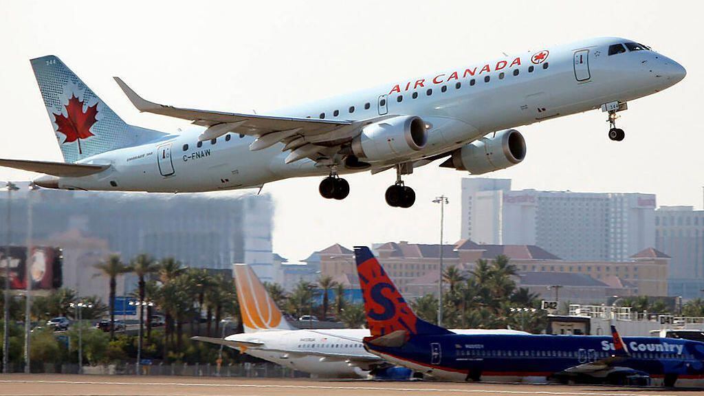 En los primeros siete meses del año pasaron por el aeropuerto de Las Vegas un 18% menos de pasajeros de Canadá. (Las Vegas Review-Journal/Tribune News Service vía Getty Images).