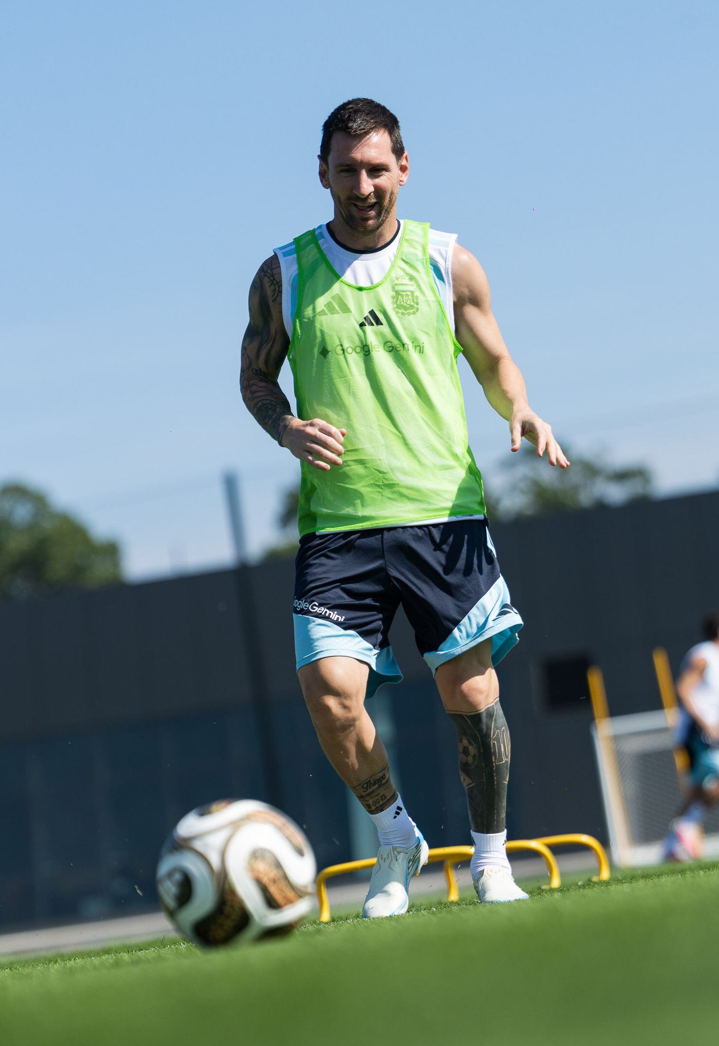 Lionel Messi durante el entrenamiento del viernes de la selección argentina | Foto: @Argentina