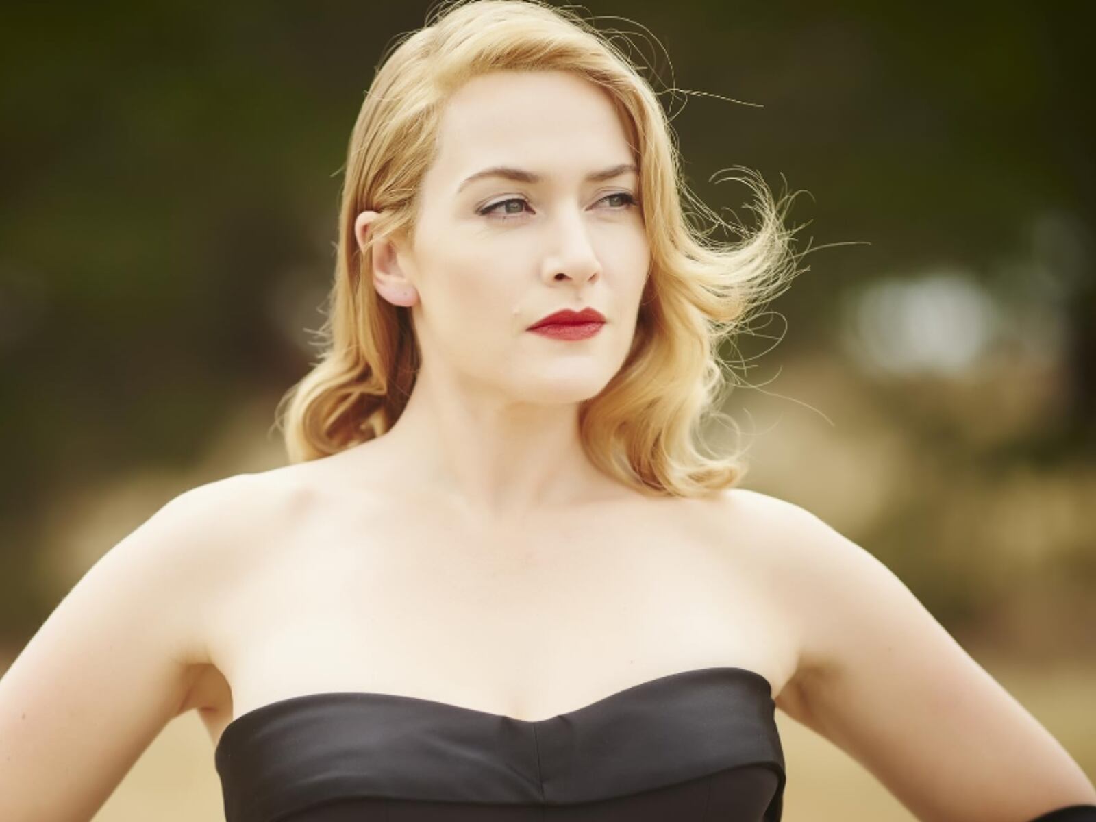 Kate Winslet como Myrtle “Tilly” Dunnage en la película "The Dressmaker", disponible en Netflix (Foto: Apollo Media)