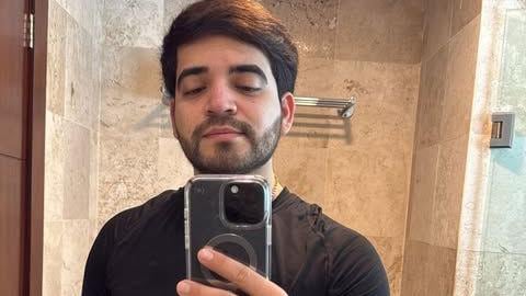 Por ahora, no hay confirmación oficial que establezca el motivo del crimen.
