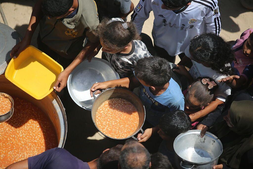 La escasez en Gaza hace que los precios de hasta los productos más básicos estén por las nubes.