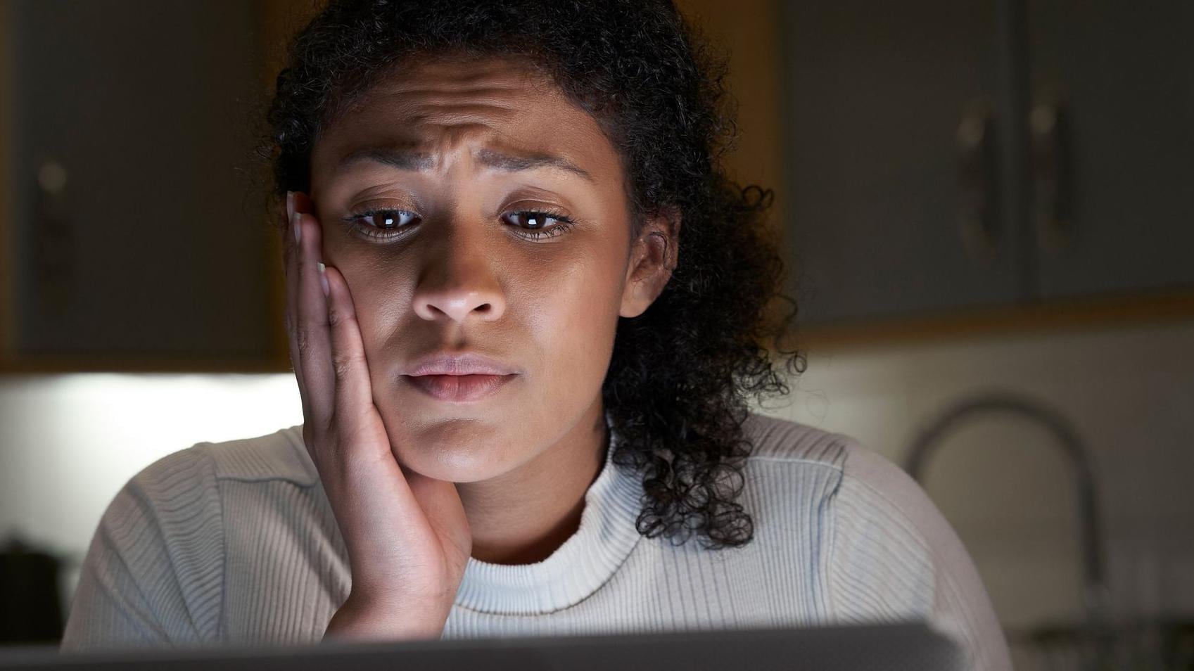 Muchas mujeres no se conectan a internet para proteger su propia seguridad.