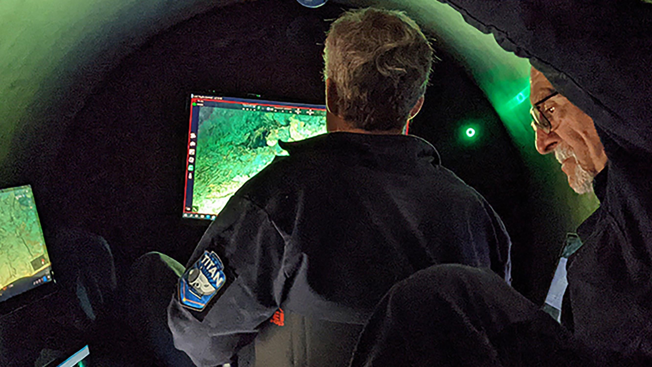 Rush se ha comparado con el capitán Kirk y por ello no ha dudado en operar el sumergible desarrollado por su compañía. (PA MEDIA).