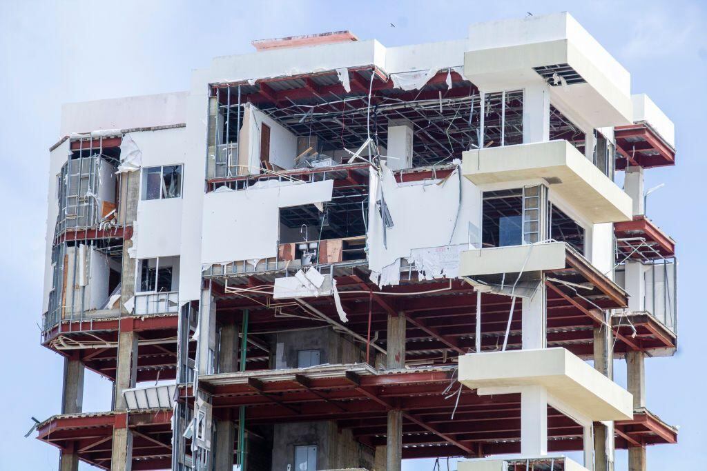 En medio de la devastación, continúan las labores de rescate y limpieza. (GETTY IMAGES).