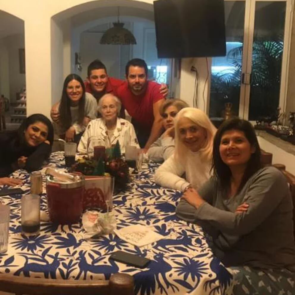 Una imagen de la familia de Guadalupe Moreno (Foto: Victoria Ruffo / Instagram)