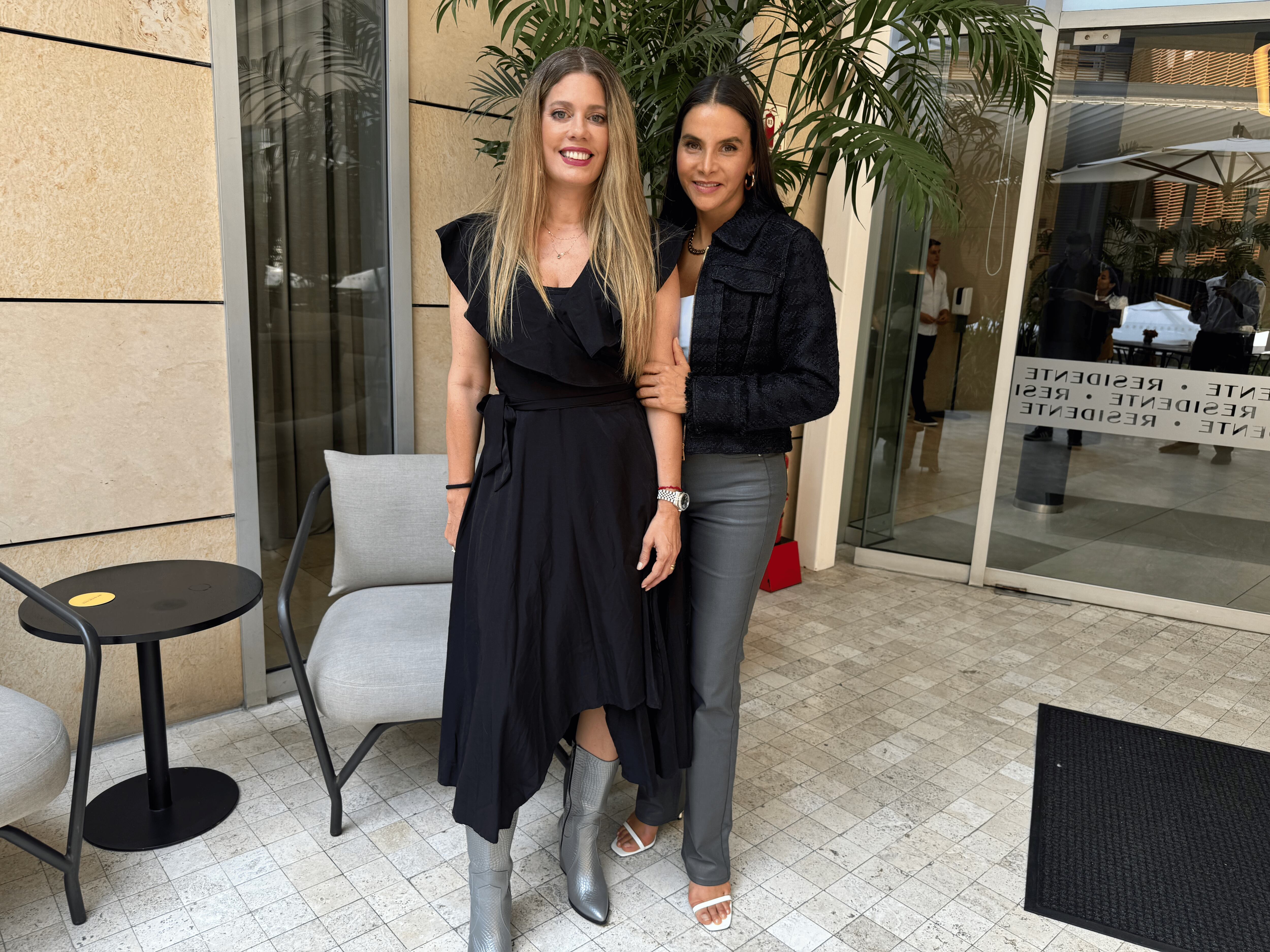 Lorna Cepeda y Natalia Ramírez ya se encuentran nuevamente en Lima, para presentar su nueva obra teatral “Muertas de la risa”, este sábado 29 de marzo en el Teatro Canout | Foto: Difusión