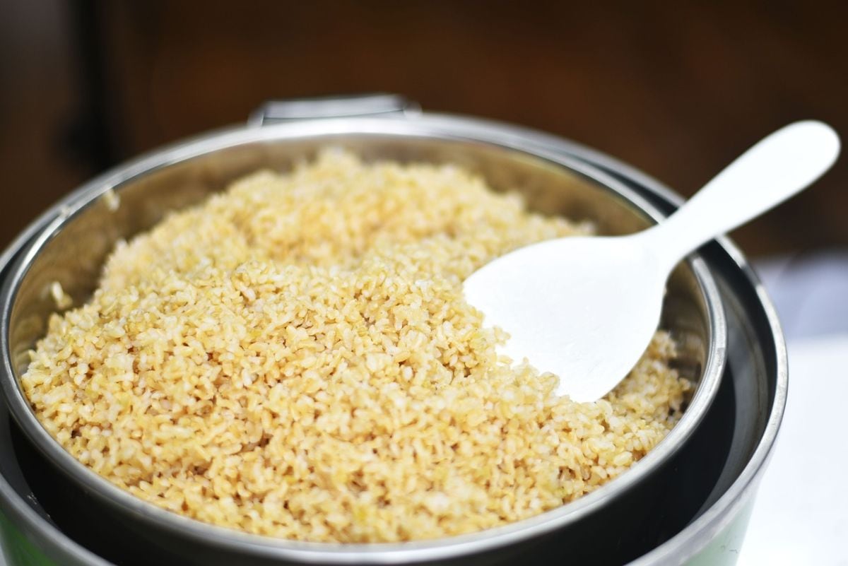 Estos trucos para arreglar tu arroz quemado funcionan perfecto para el blanco o integral. (Foto: MYCCF / Pixabay)