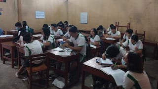 La historia de 2.000 escolares de Iquitos que estudian en un colegio de triplay