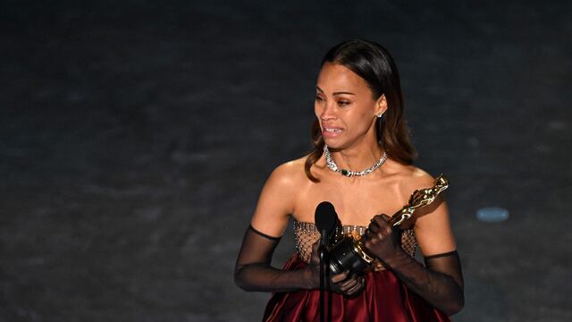 Oscars 2025: Zoe Saldaña se lleva el trofeo a la Mejor actriz de reparto