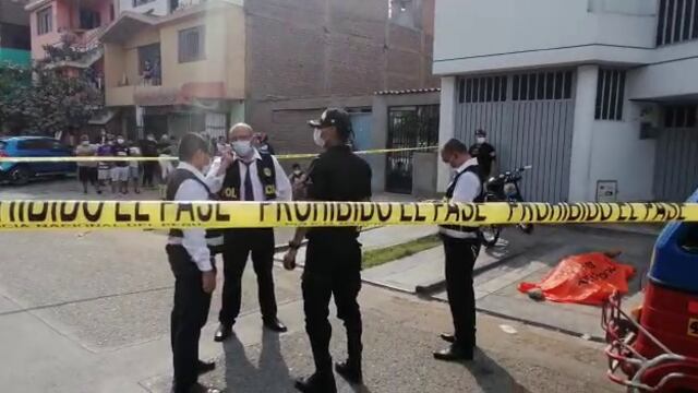 San Juan de Lurigancho: dos sicarios asesinan a balazos a sujeto dentro de su automóvil