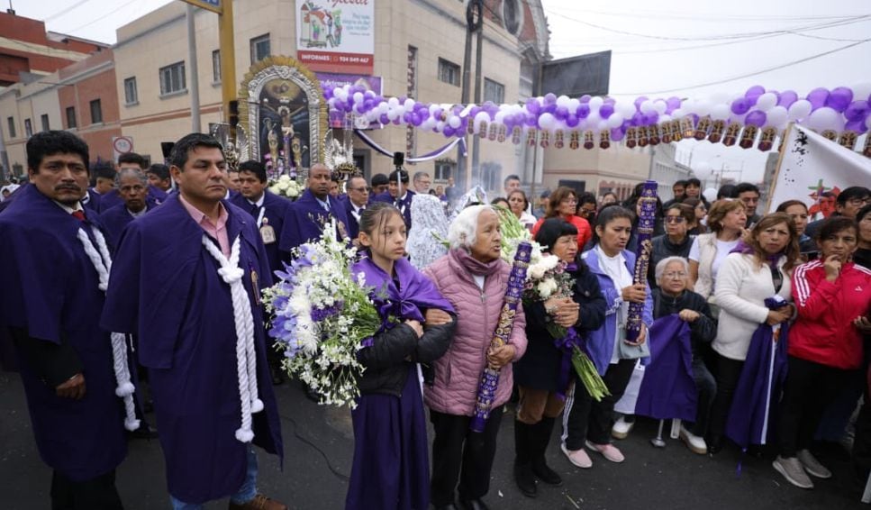 Ciudadanos rinden homenaje al Cristo Moreno | Foto: El Comercio