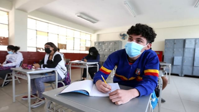 Ministerio de Educación prioriza retorno a clases de alumnos de quinto de secundaria y actualiza protocolos de bioseguridad 