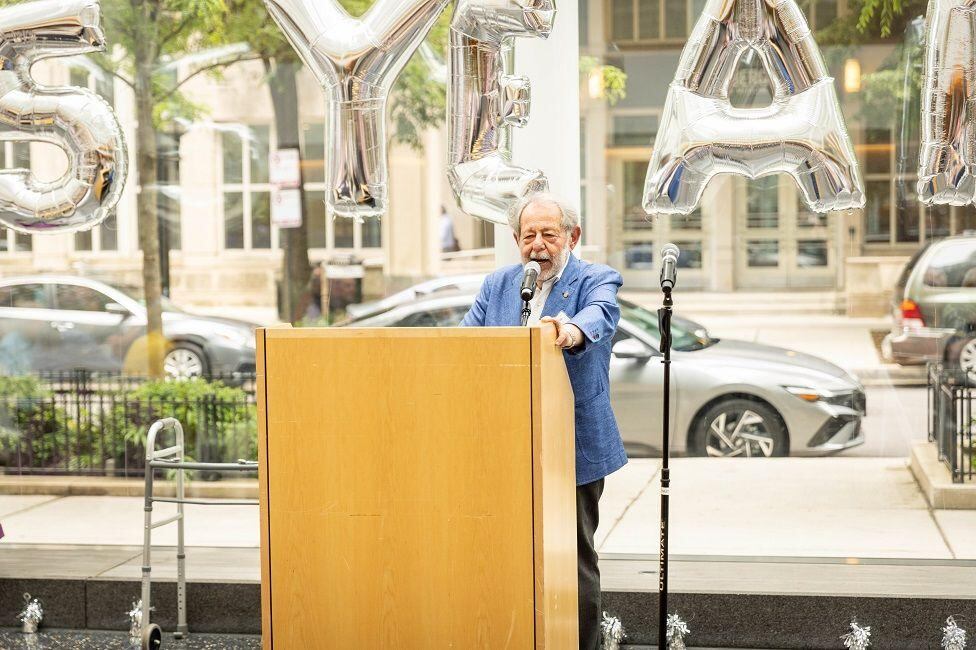 El neurocientífico Marsel Mesulam, fundador del Centro Mesulam de Neurología Cognitiva y Enfermedad de Alzheimer de la Universidad de Northwestern, acuñó el término "superanciano".