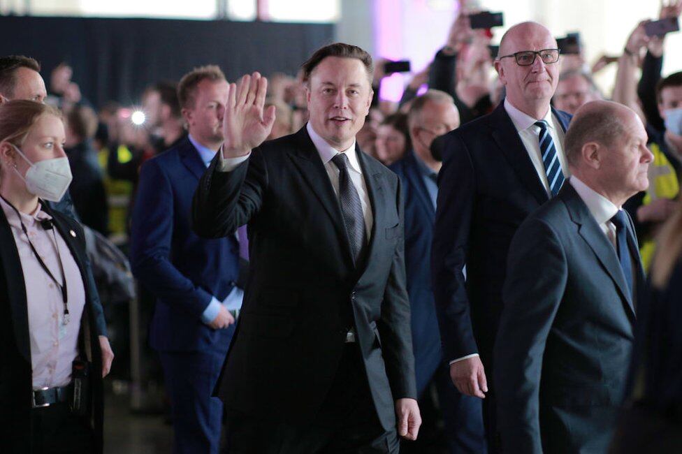 Elon Musk tiene reuniones cortas de 5 minutos (Foto: Getty)