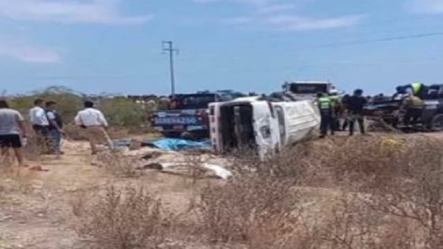 Piura: Ocho personas mueren tras choque de colectivo y camión en la carretera Sullana-Paita