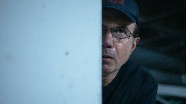 Tristán Ulloa tiene un personaje extraño, completo y clave a lo largo de "La viuda negra" (Foto: Netflix)