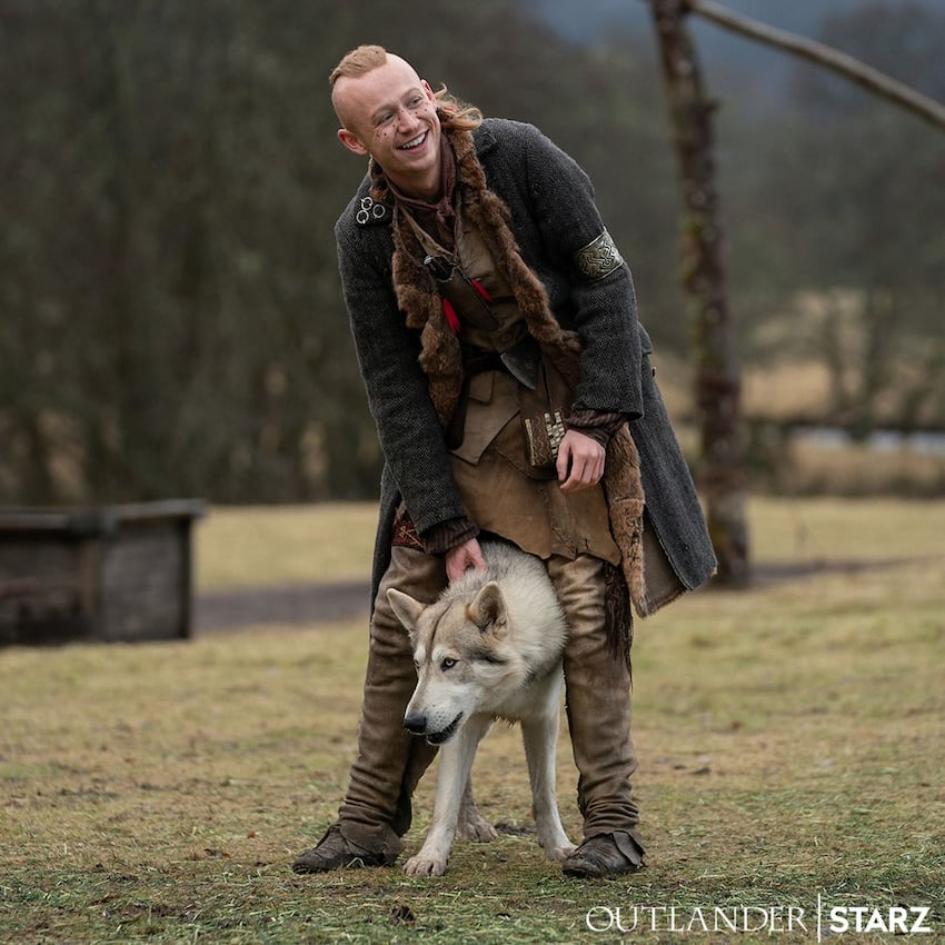 Outlander: por qué debía morir Rollo, el perro de Ian | MAG | EL ...