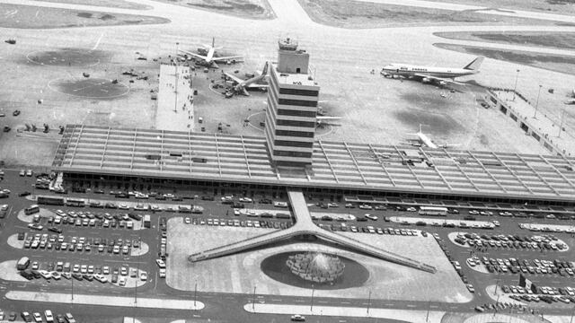 Vuelos internacionales: así fue el primer aterrizaje en el Jorge Chávez y la llegada del primer vuelo comercial de su historia