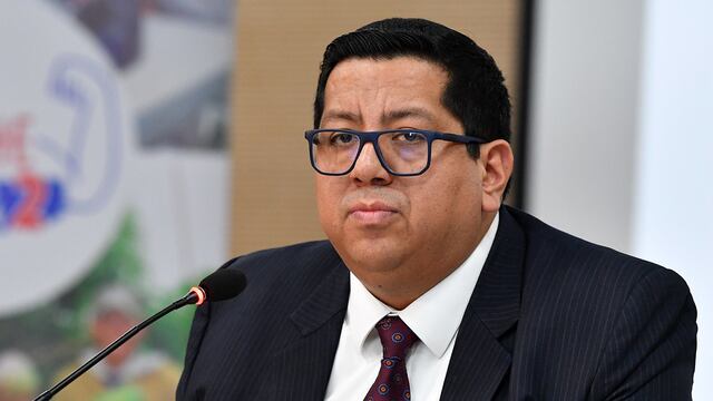 Ministro Contreras resaltó que Fitch haya mantenido perspectiva negativa del Perú “en un año difícil”