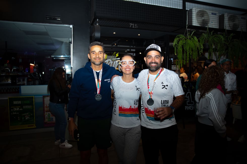 Franco de los Ríos, Samanta Zevallos y Carlos Arce, dueños de FInisher Café.