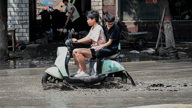 China activa nivel de alerta IV por inundaciones en 13 provincias